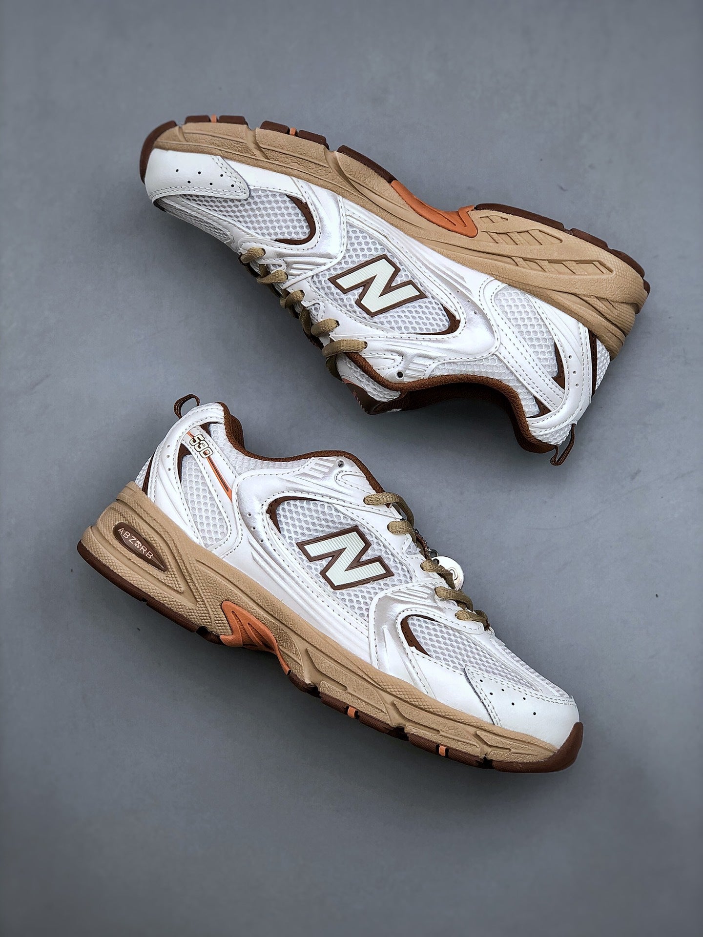 New Balance 530 Beige Brown