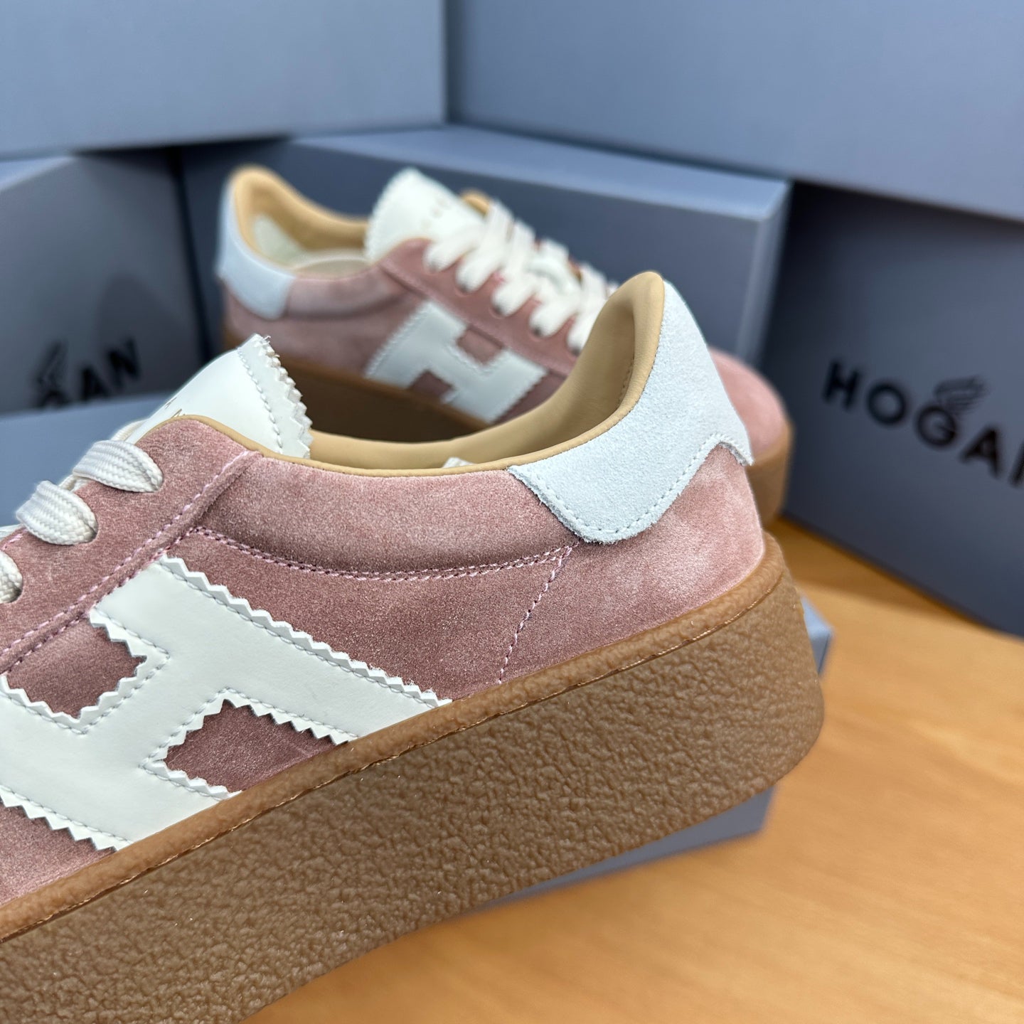 HOGAN Dusty Pink Suede White H Logo Thick Gum Platform Casual Sneakers