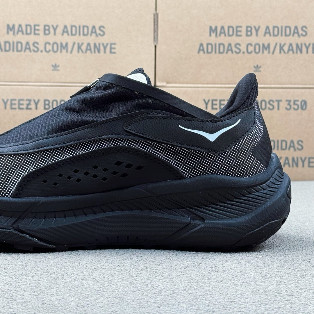 Hoka U Project Transport Black