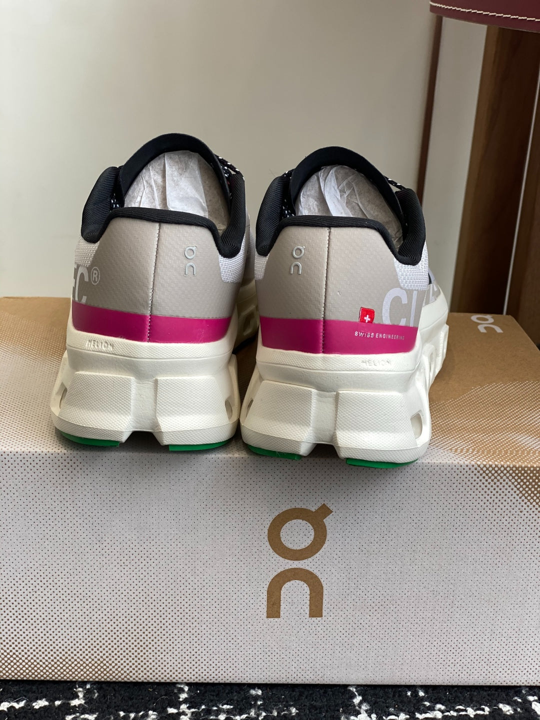 Cloudmonster White Grey Pink Green Cushioned Running Shoes Unisex Monster Chunky Sole Athletic Trainers