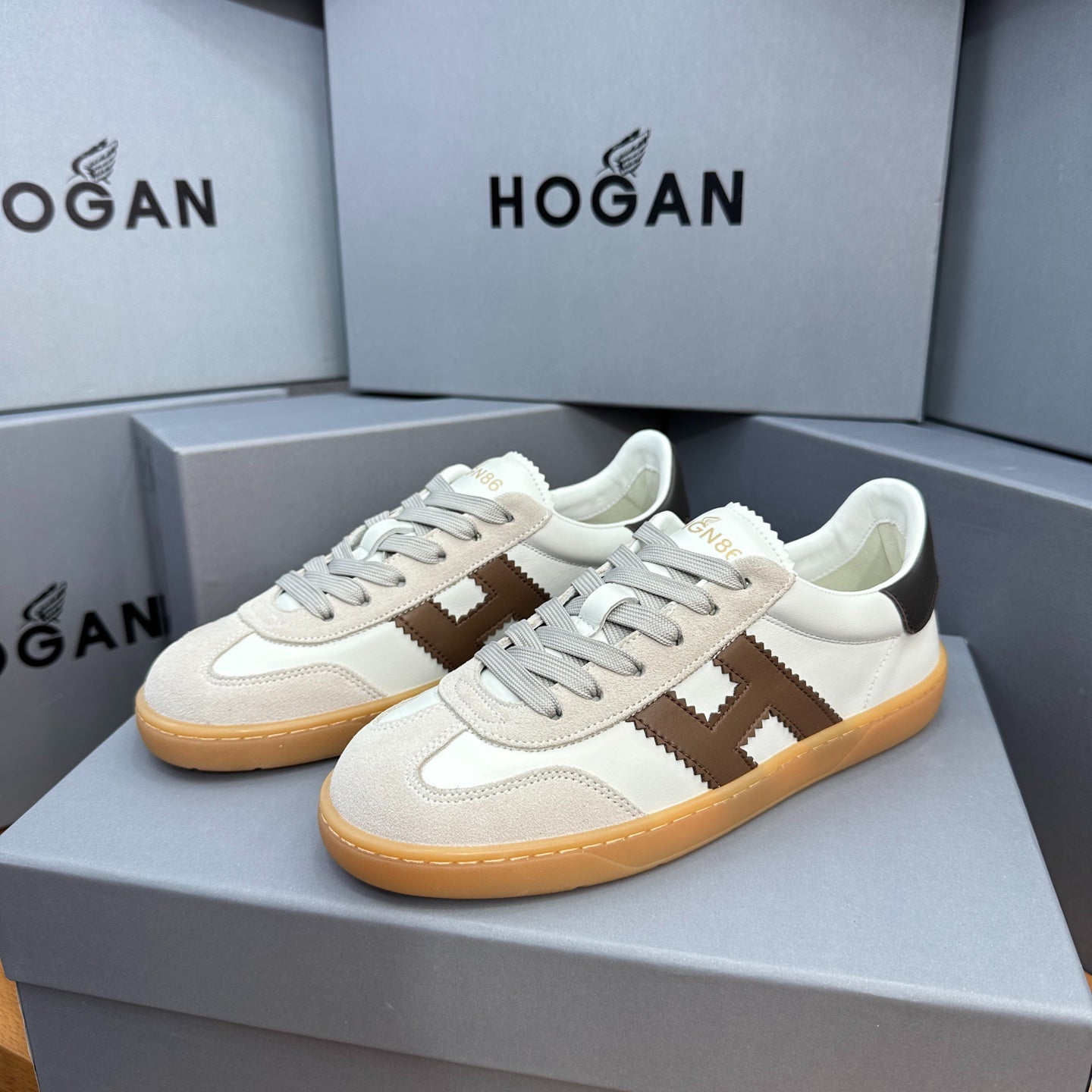 HOGAN White Beige & Brown Leather Gum Sole Retro Casual Sneakers