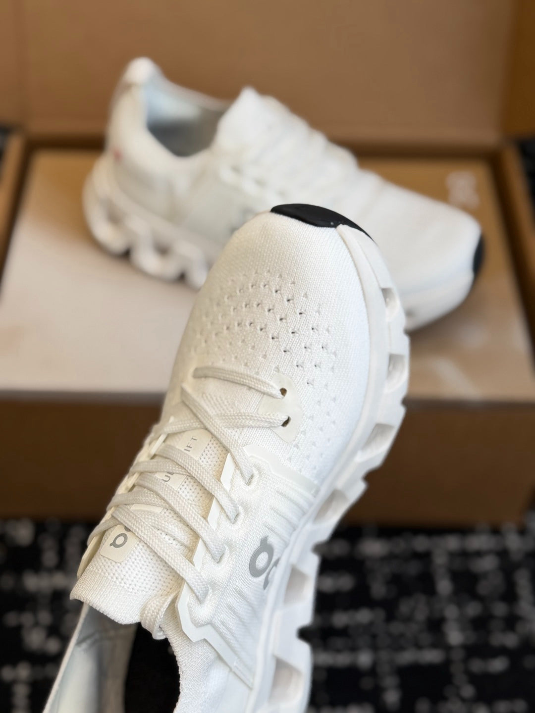 On Cloudswift 4 All White Mesh Jogging Training Sneakers