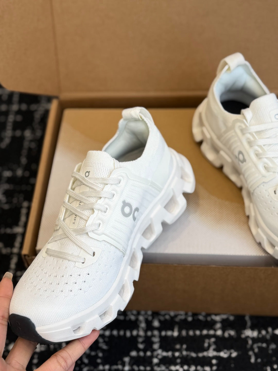 On Cloudswift 4 All White Mesh Jogging Training Sneakers