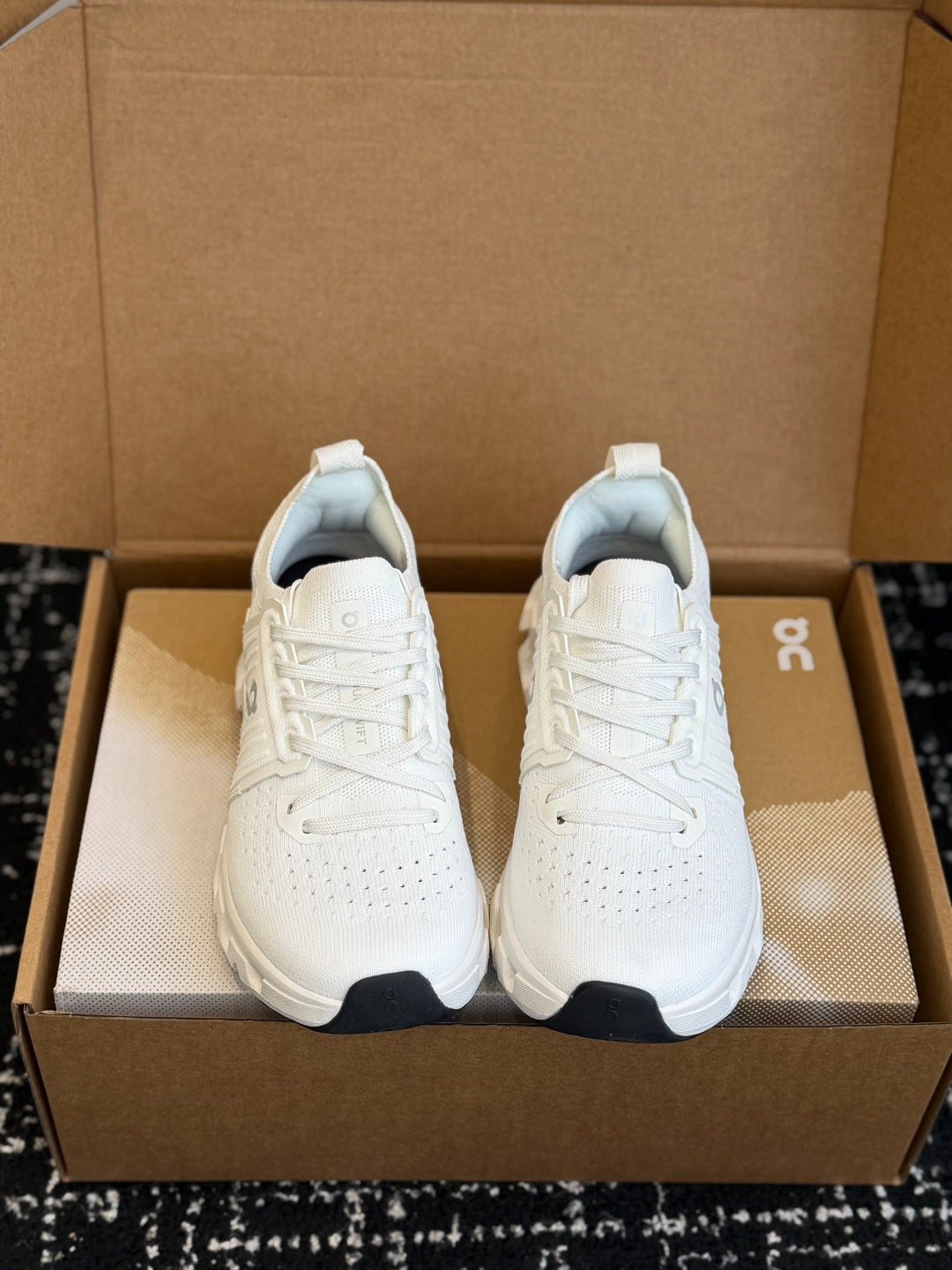 On Cloudswift 4 All White Mesh Jogging Training Sneakers