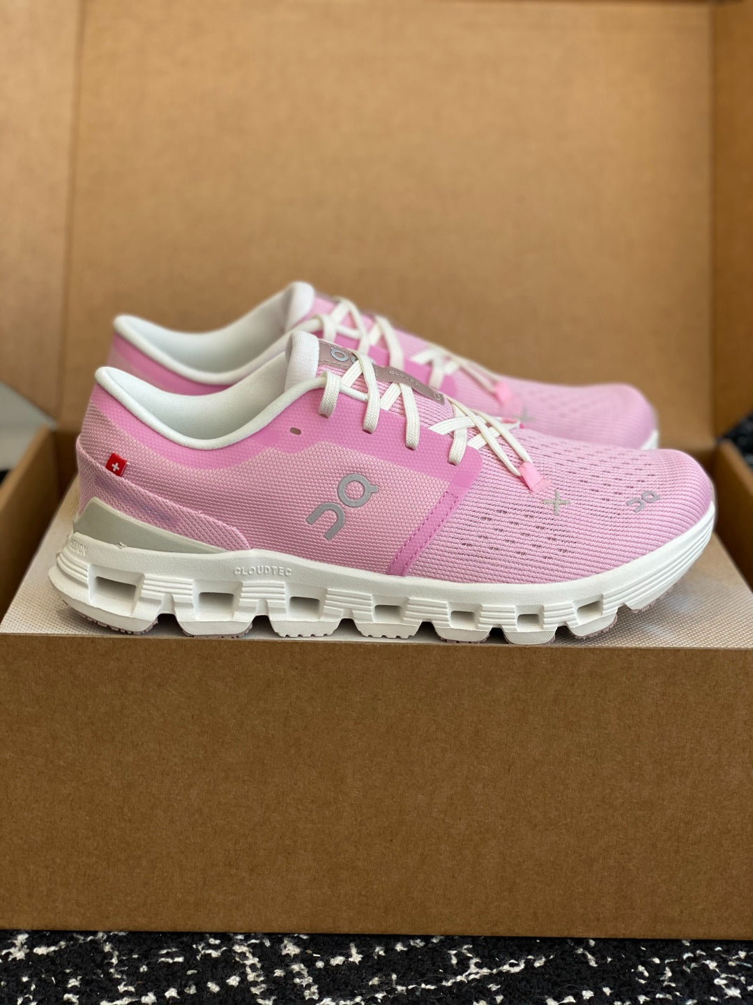 On Cloud X Pink Mesh Jogging Training Sneakers
