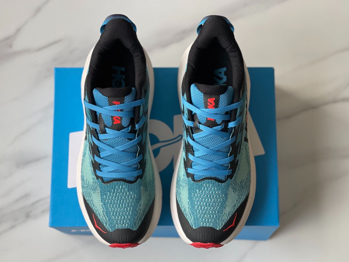 HOKA Challenger 8 Lake Blue