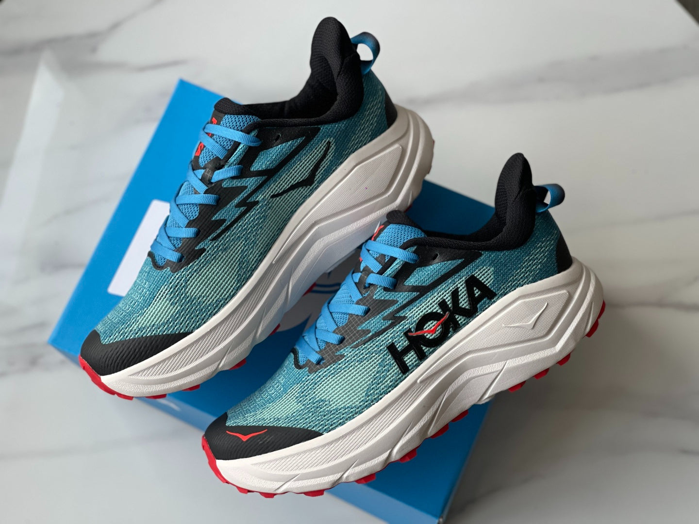HOKA Challenger 8 Lake Blue
