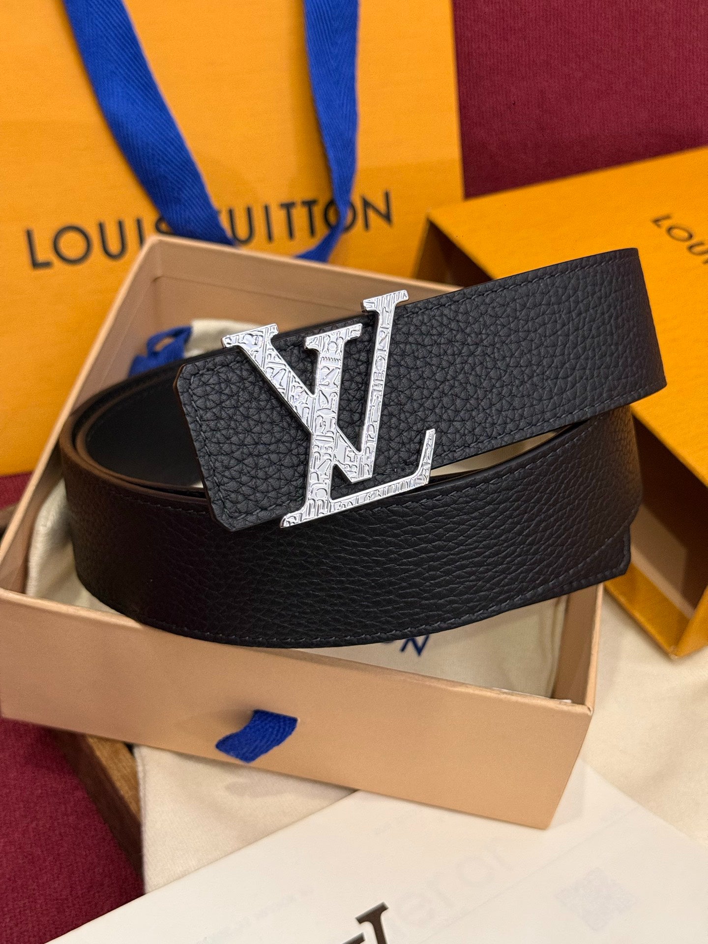 LV Black Leather 40mm Belt with Gold Engraved LV Buckle