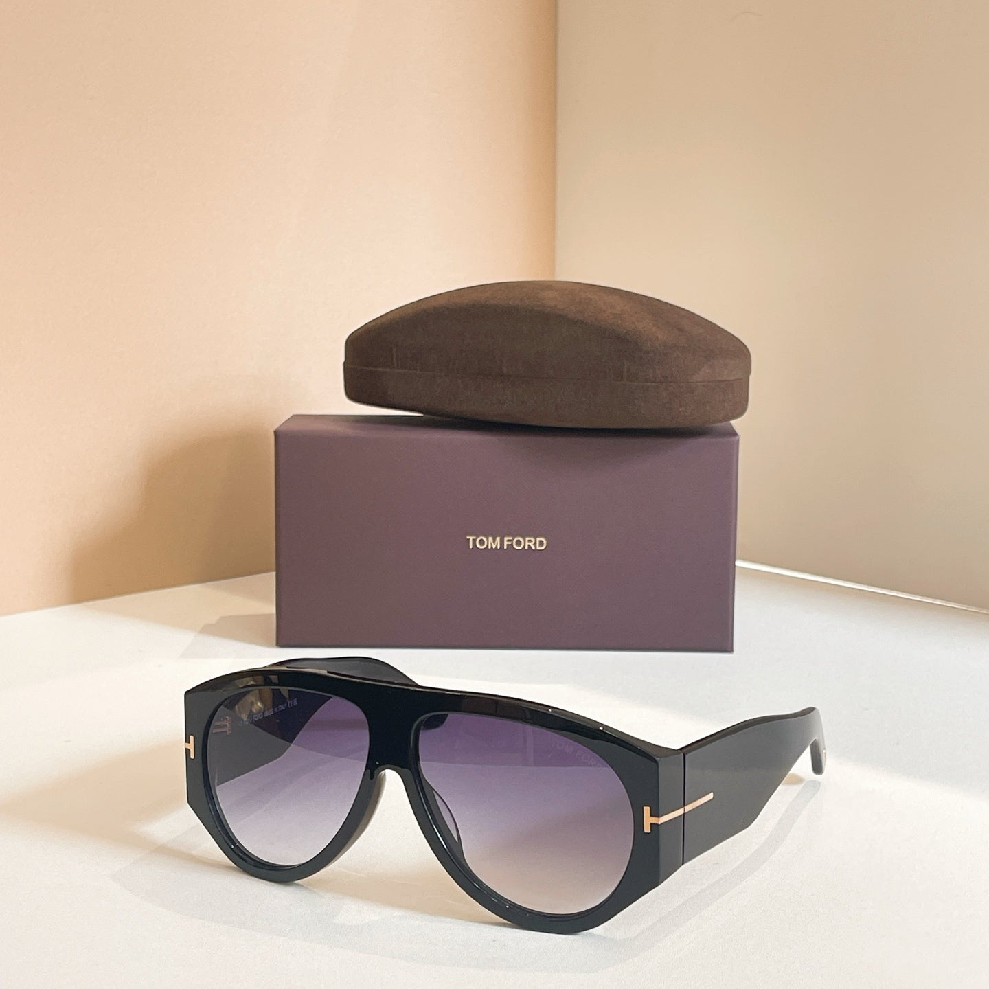 Tom Ford Aviator-Style Tortoiseshell Sunglasses with Orange Lenses