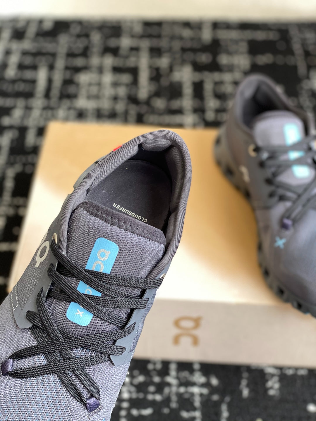 Cloudsurfer Cushioned Running Sneakers Dark Gray Sky Blue Breathable Mesh Sport Shoes Unisex
