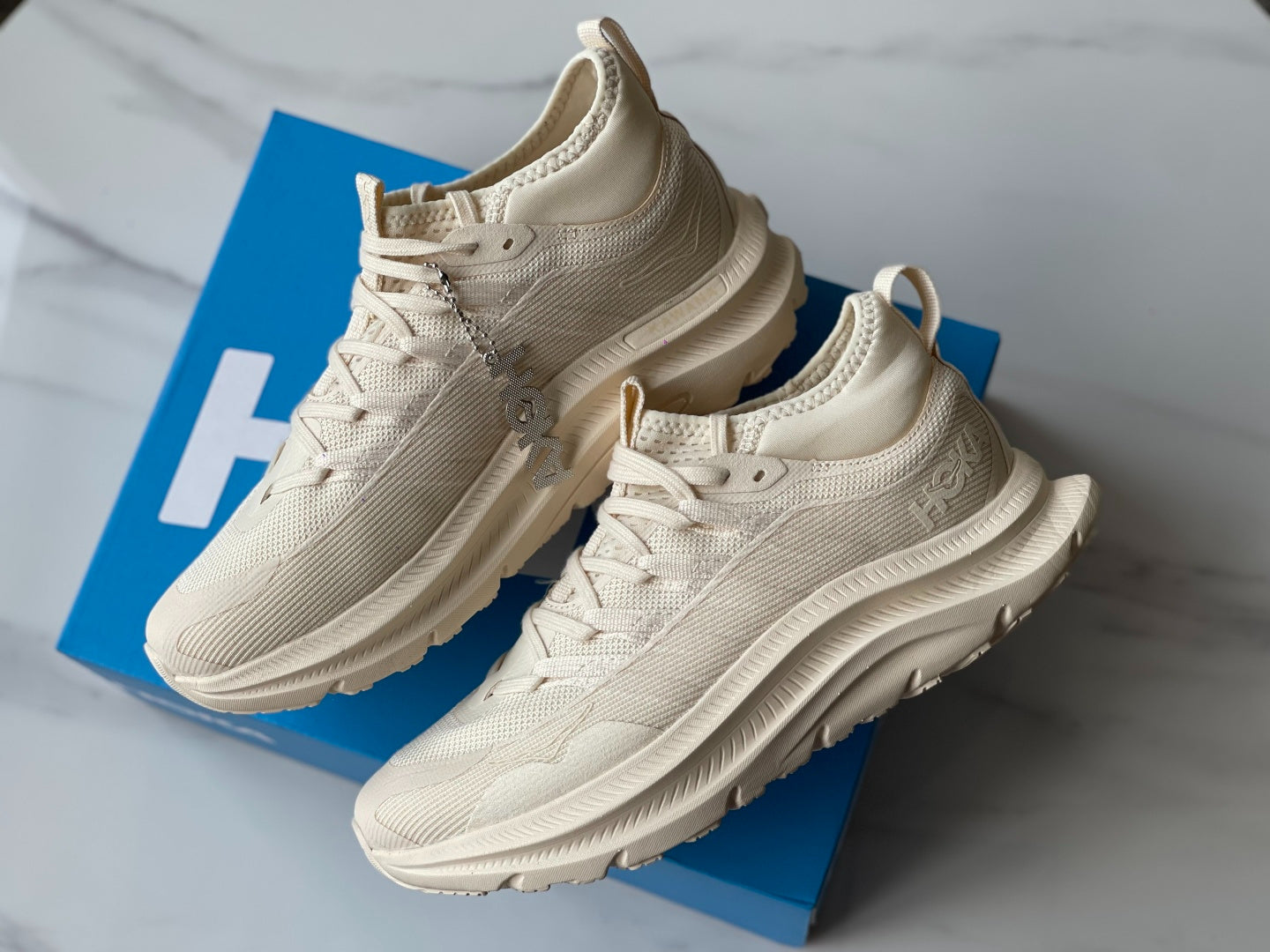 Hoka M Kawana Mid Training Shoes Grayish White