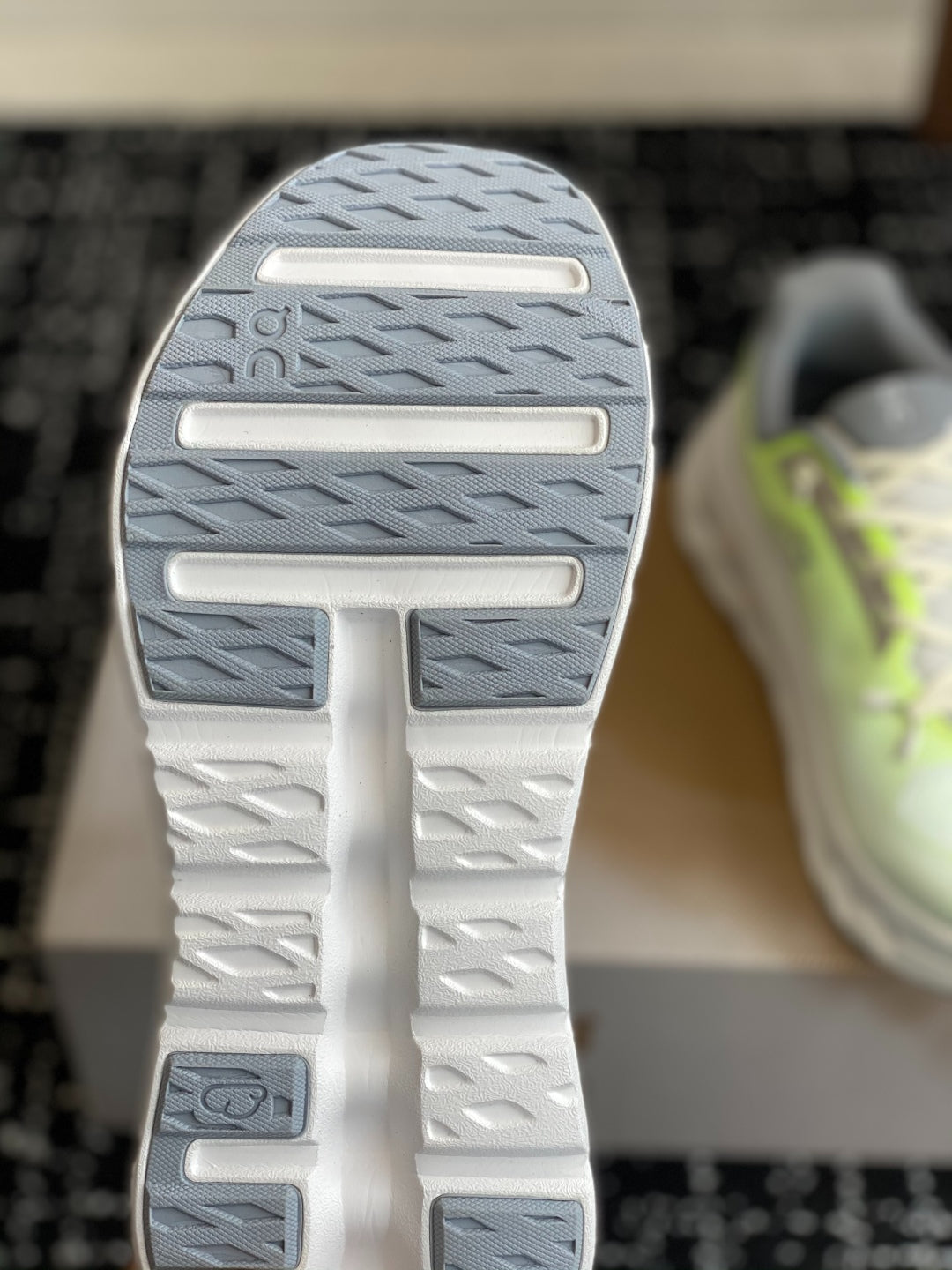 Cloudtilt Cushioned Running Sneakers White Neon Yellow Gradient Breathable Mesh Sport Shoes Unisex
