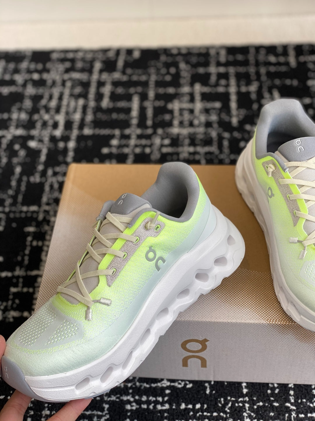 Cloudtilt Cushioned Running Sneakers White Neon Yellow Gradient Breathable Mesh Sport Shoes Unisex