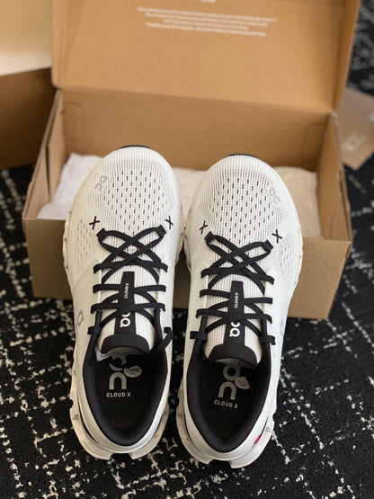 On Cloud X White Black Mesh Cross Training Jogging Sneakers