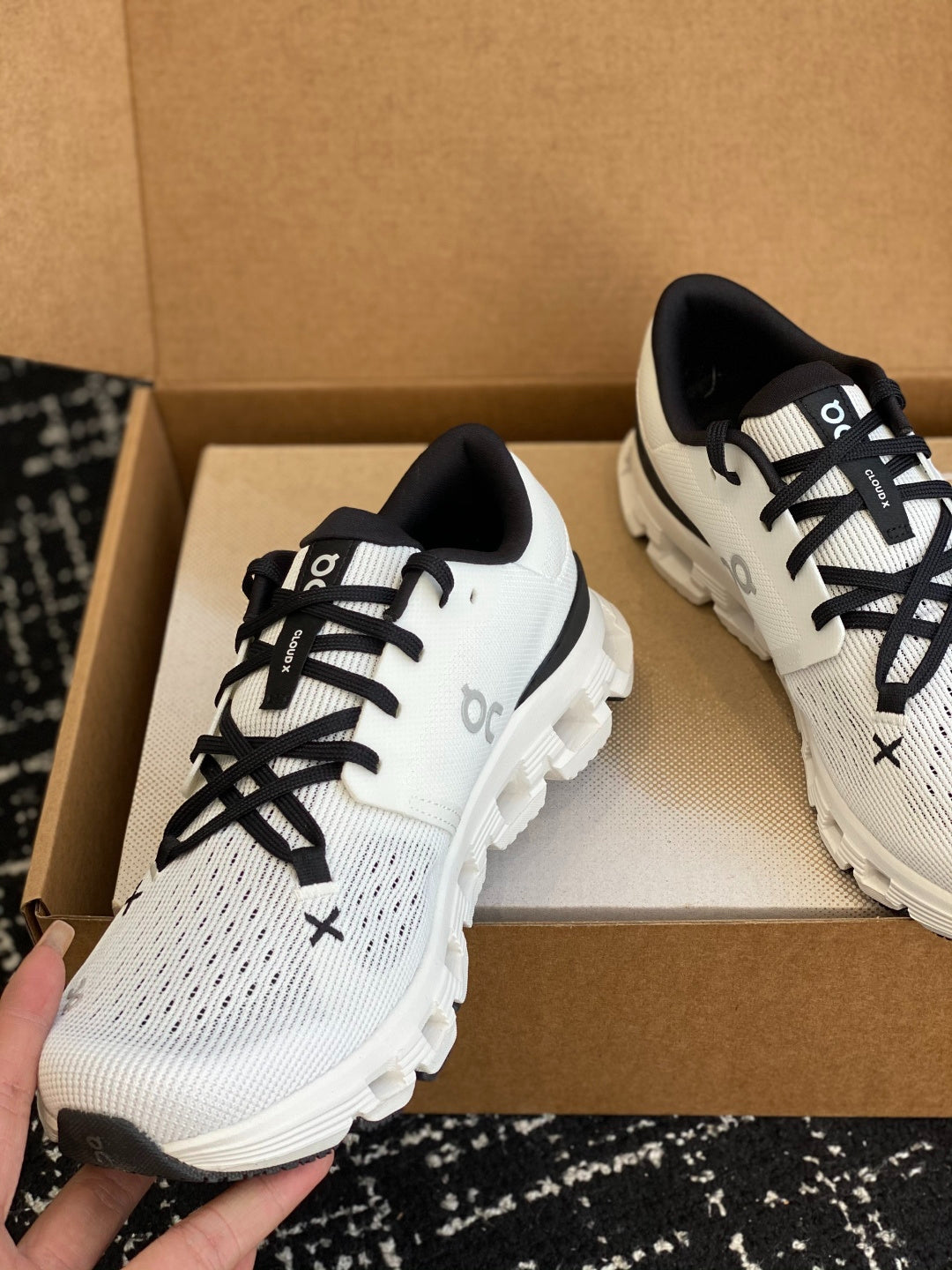 On Cloud X White Black Mesh Cross Training Jogging Sneakers