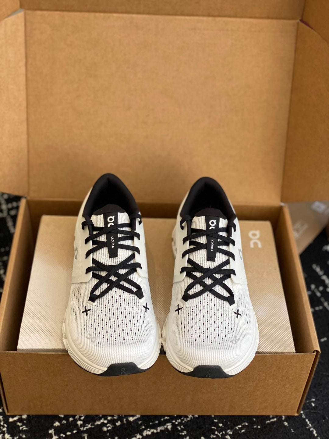 On Cloud X White Black Mesh Cross Training Jogging Sneakers