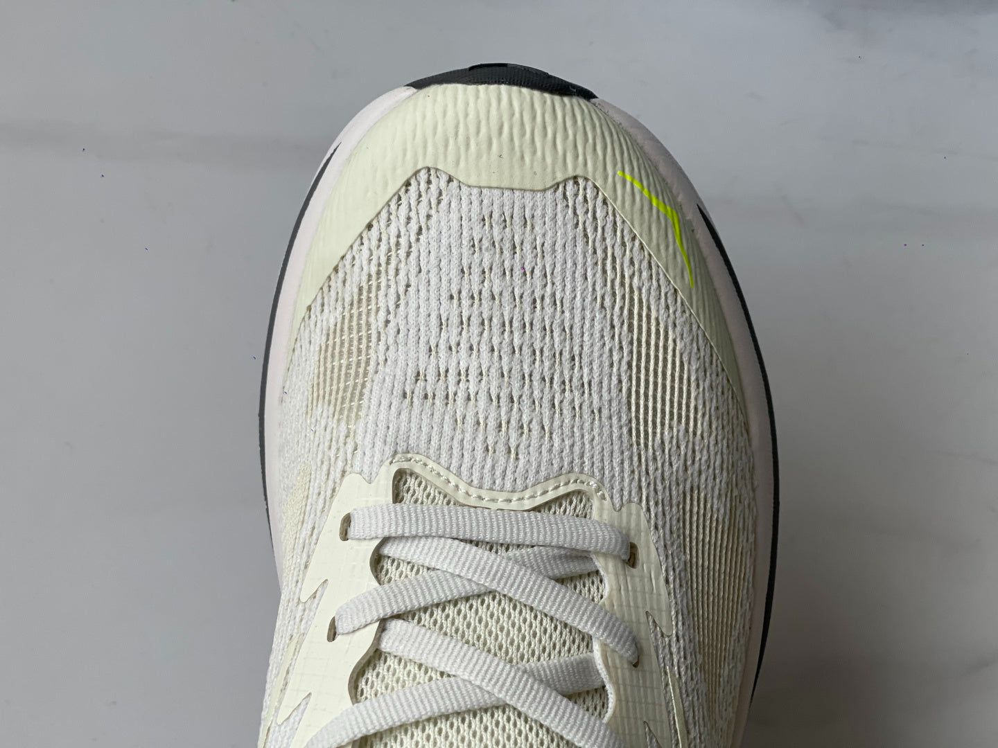 HOKA Challenger 8 White/Neon Hoka Citrus
