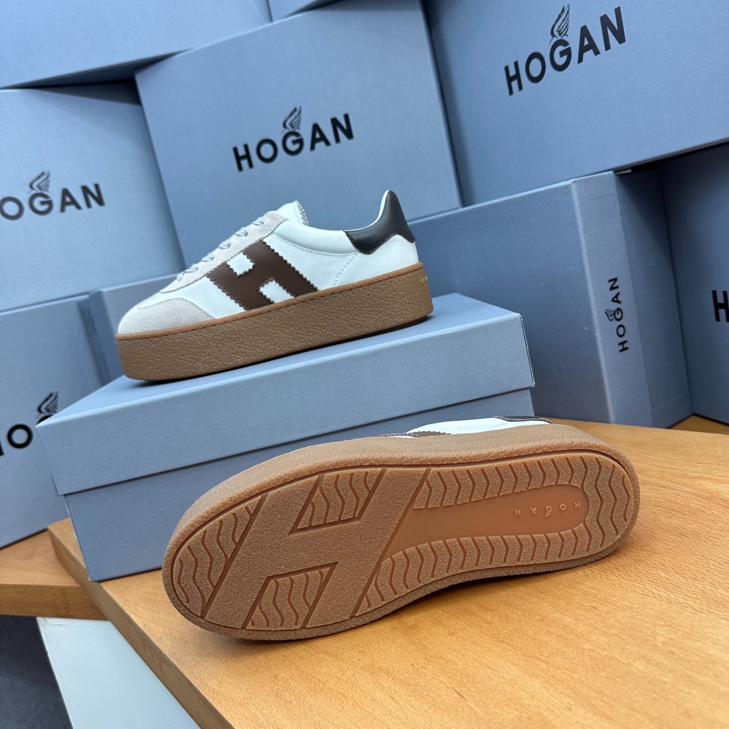 HOGAN White Beige & Brown Thick Gum Platform Casual Sneakers