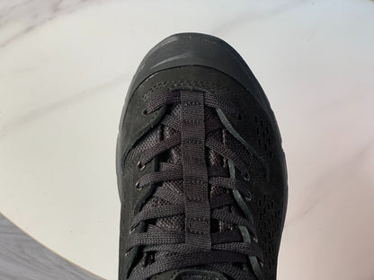 Hoka Ultra Low Gore-Tex Black