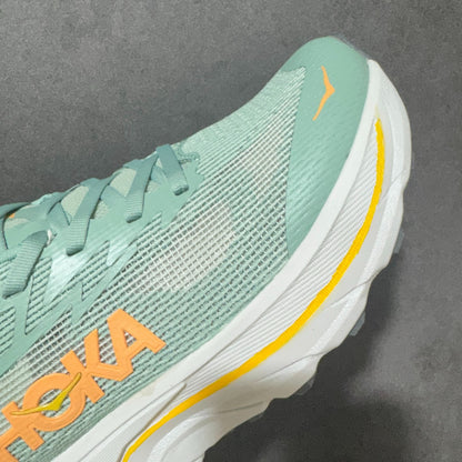 HOKA Challenger 8 All-Terrain Sneakers - Mint Green