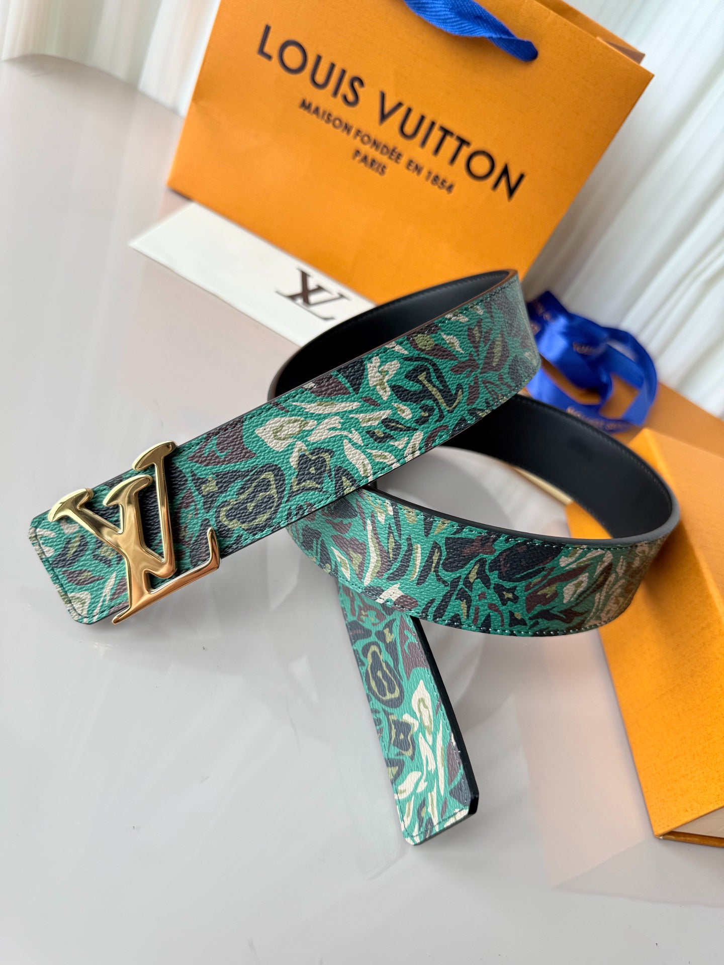 Green Camo Pattern Leather Men Belt Gold Metal Logo Buckle Fashion Dress Belt