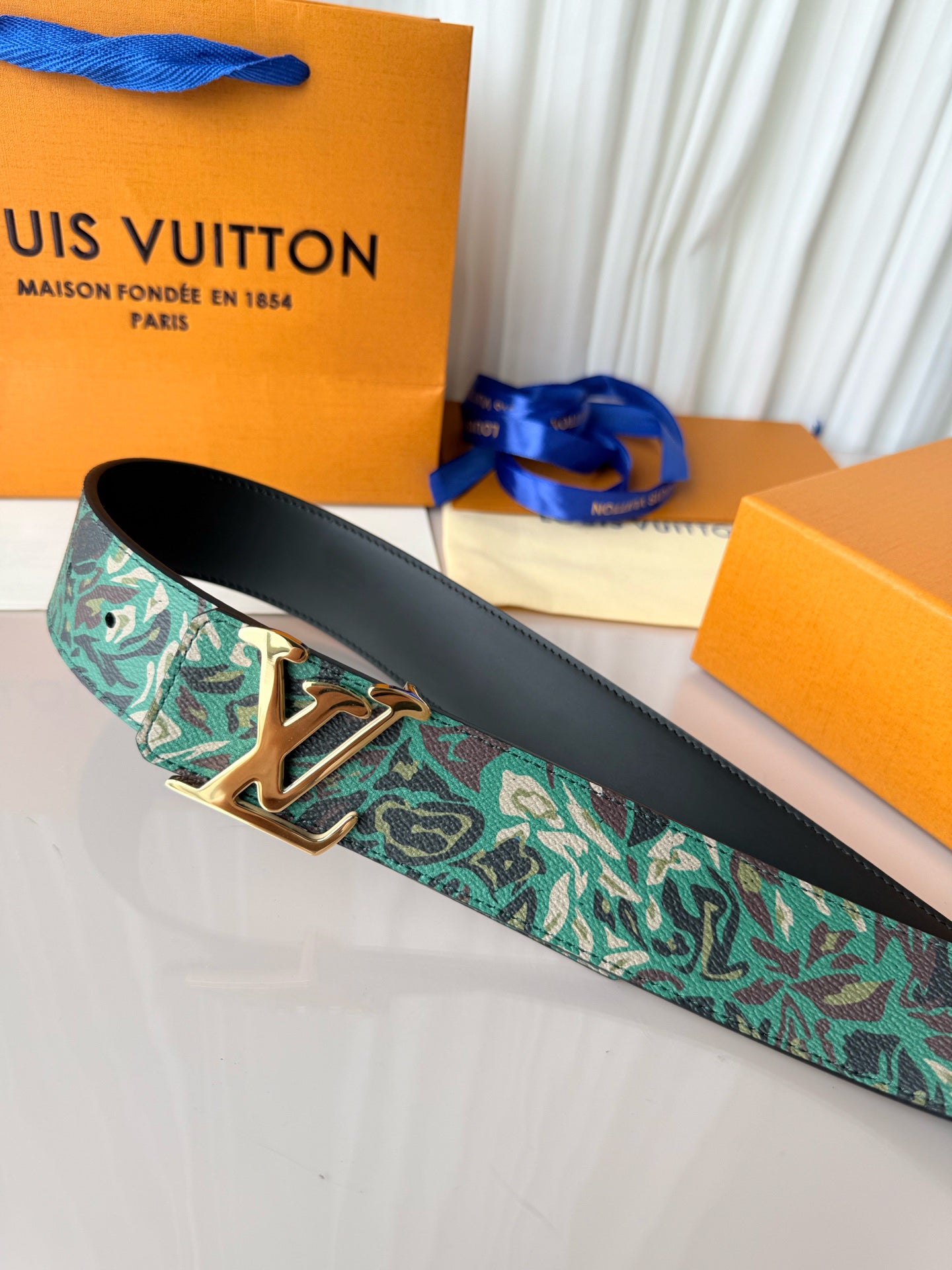 Green Camo Pattern Leather Men Belt Gold Metal Logo Buckle Fashion Dress Belt