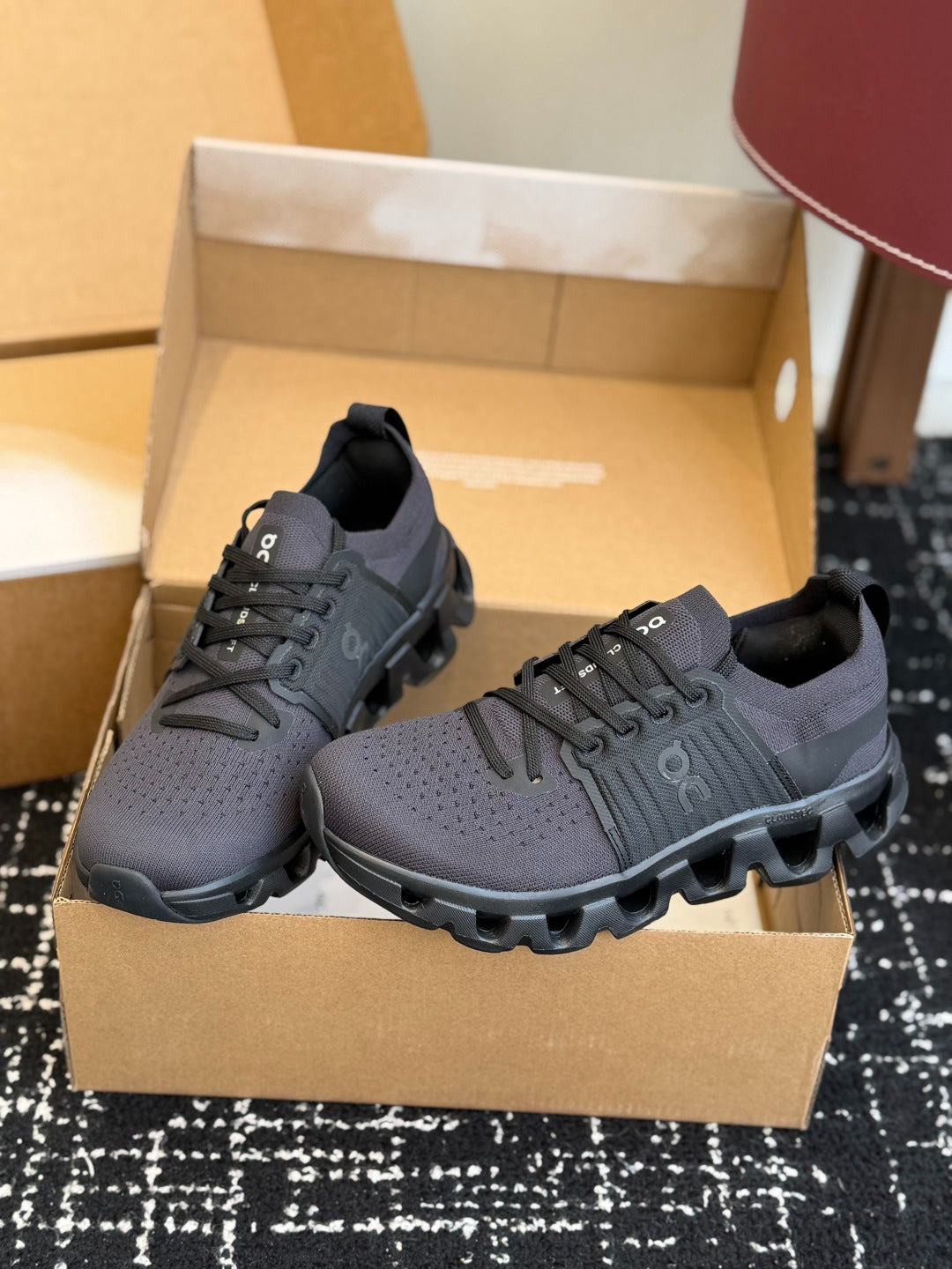 On Cloudswift 4 All Black Knit Mesh Jogging Training Sneakers