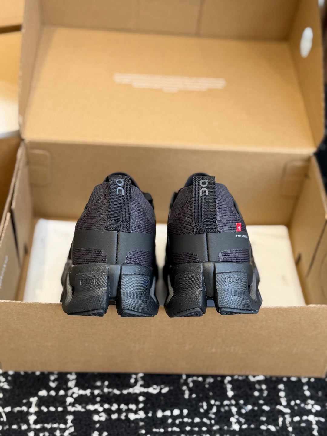 On Cloudswift 4 All Black Knit Mesh Jogging Training Sneakers