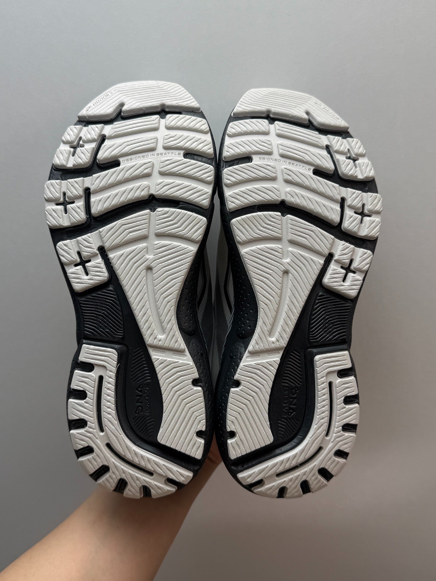Brooks Men's Adrenaline GTS 23 Supportive Road Running Shoes (Grey/Black/White)