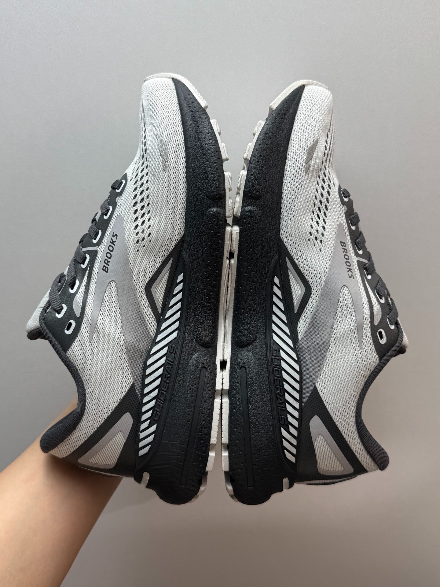Brooks Men's Adrenaline GTS 23 Supportive Road Running Shoes (Grey/Black/White)