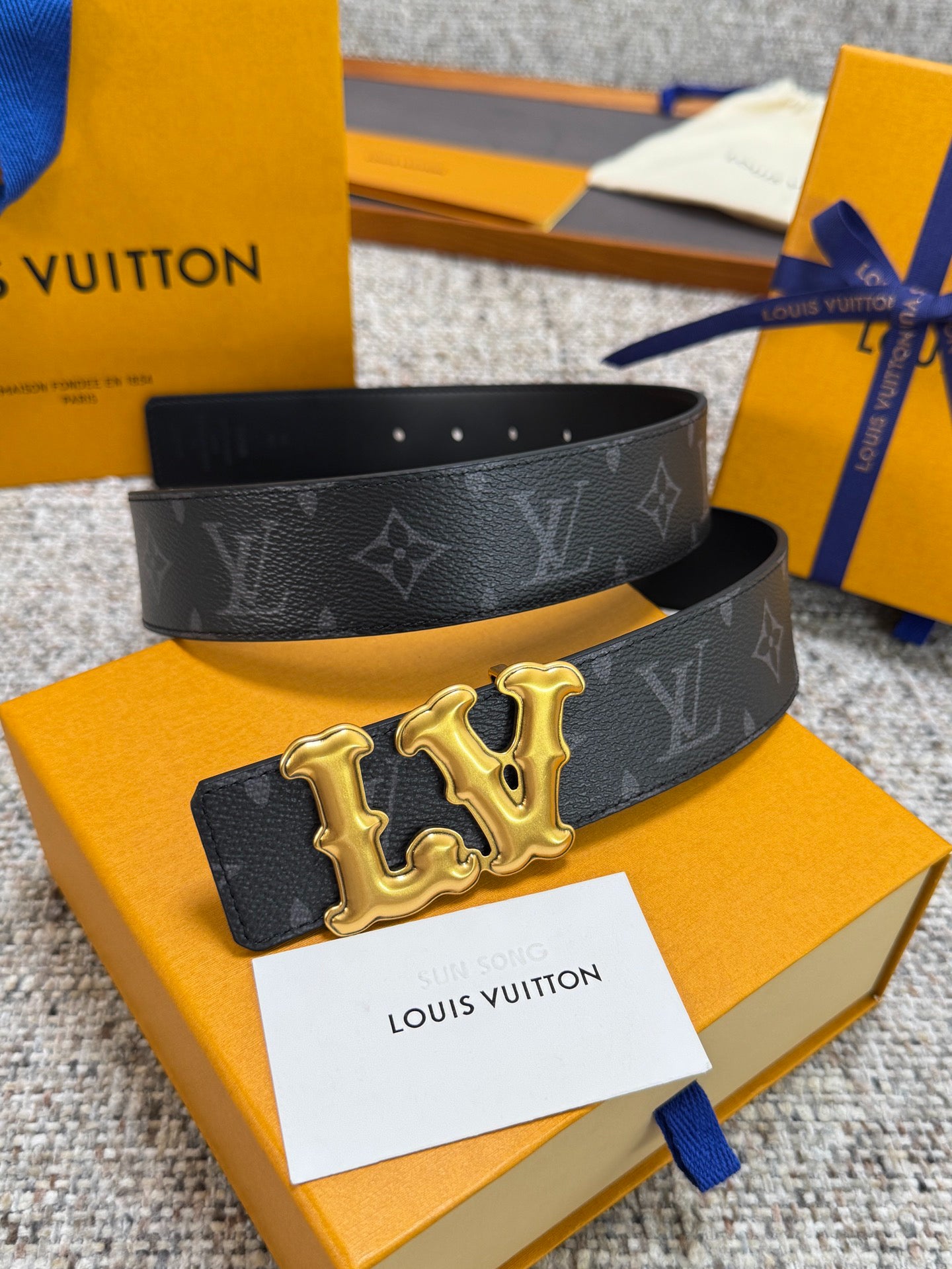 Black Monogram Graffiti LV Buckle Men Belt Silver Metal Logo Fashion Dress Belt