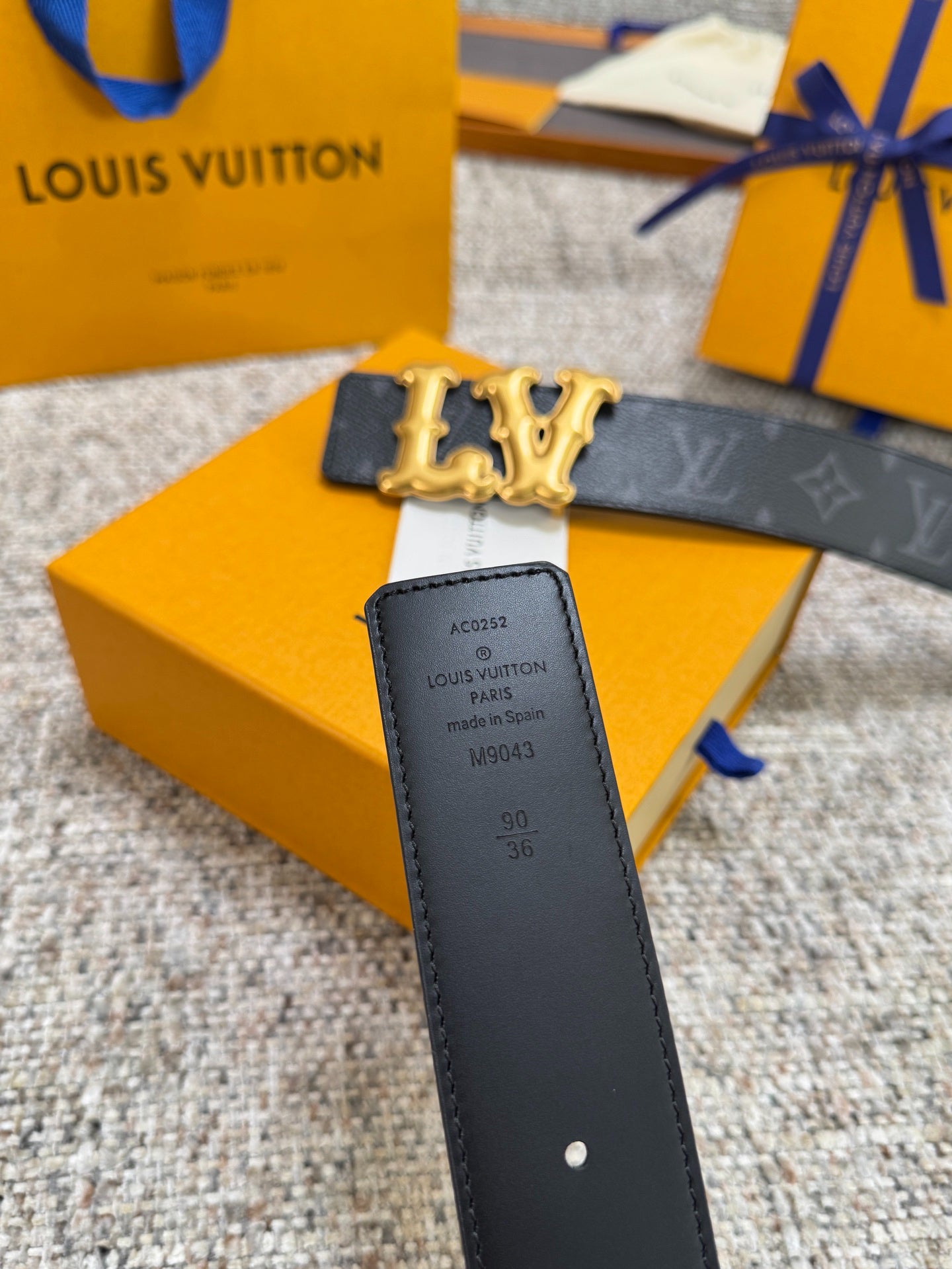 Black Monogram Graffiti LV Buckle Men Belt Silver Metal Logo Fashion Dress Belt