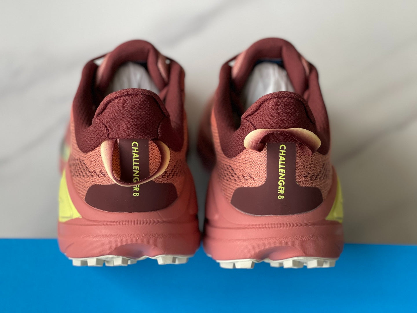 HOKA Challenger 8 Citrus | Fluorescent Yellow