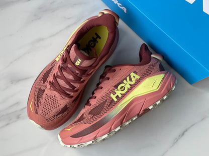 HOKA Challenger 8 Citrus | Fluorescent Yellow