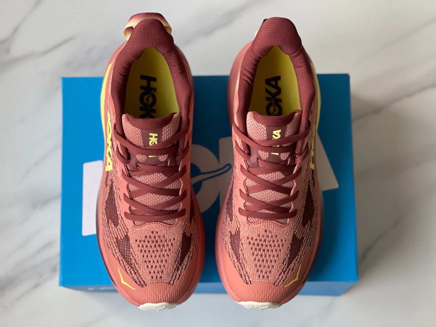 HOKA Challenger 8 Citrus | Fluorescent Yellow