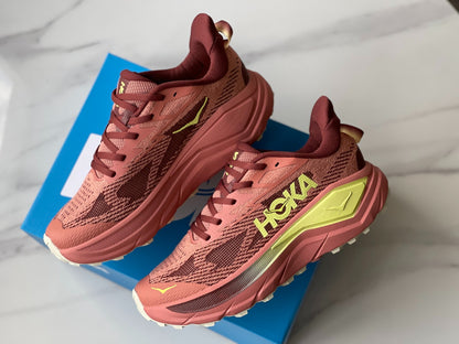 HOKA Challenger 8 Citrus | Fluorescent Yellow