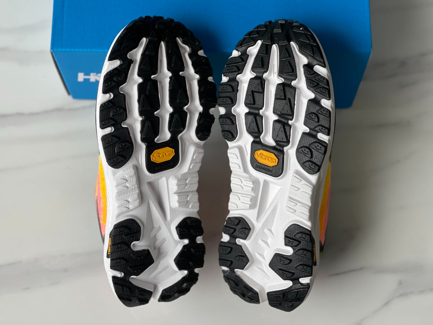 HOKA Mafate X Black | Yellow | Pink