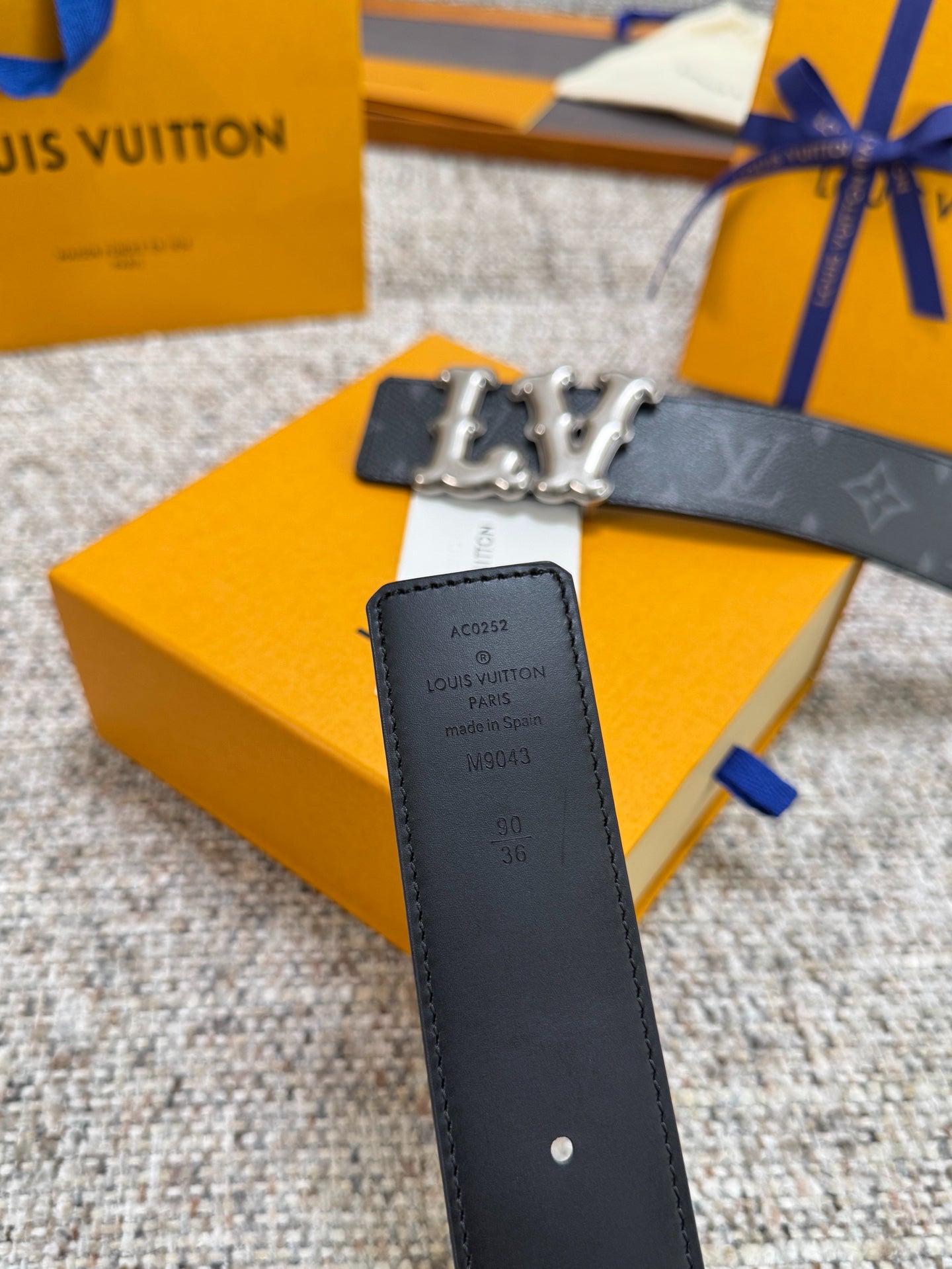 Black Monogram Graffiti LV Buckle Men Belt Silver Metal Logo Fashion Dress Belt