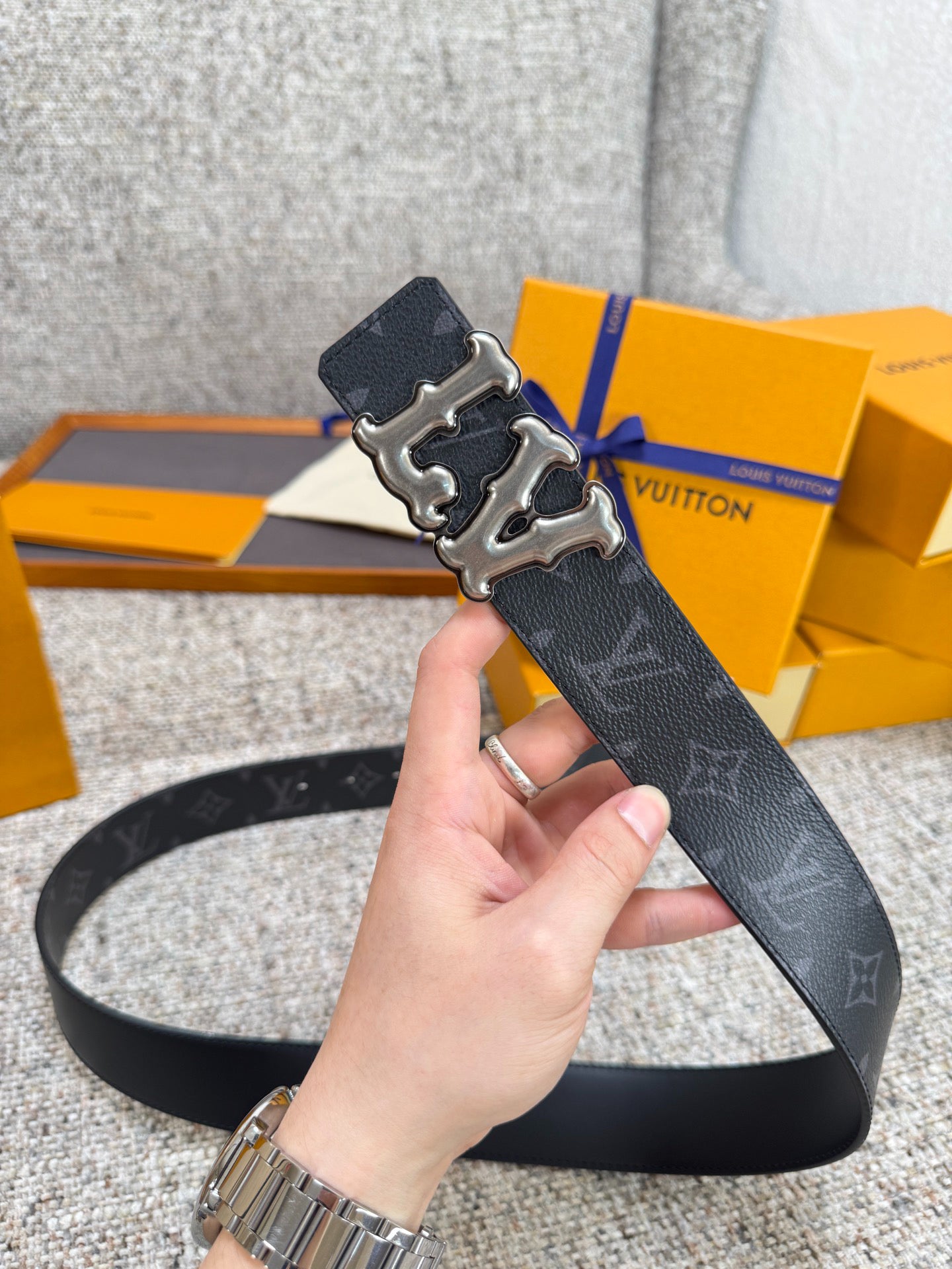 Black Monogram Graffiti LV Buckle Men Belt Silver Metal Logo Fashion Dress Belt