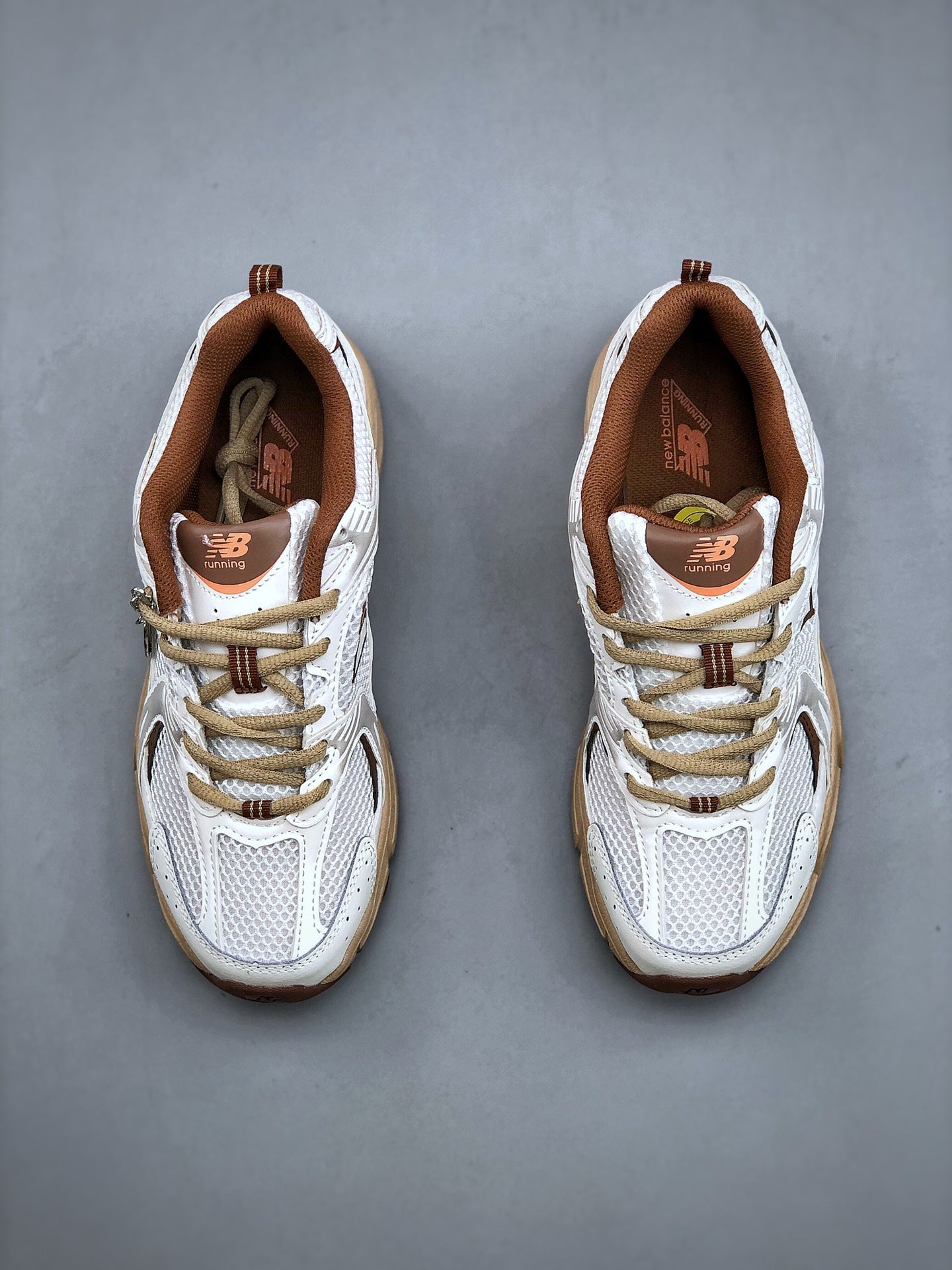 New Balance 530 Beige Brown