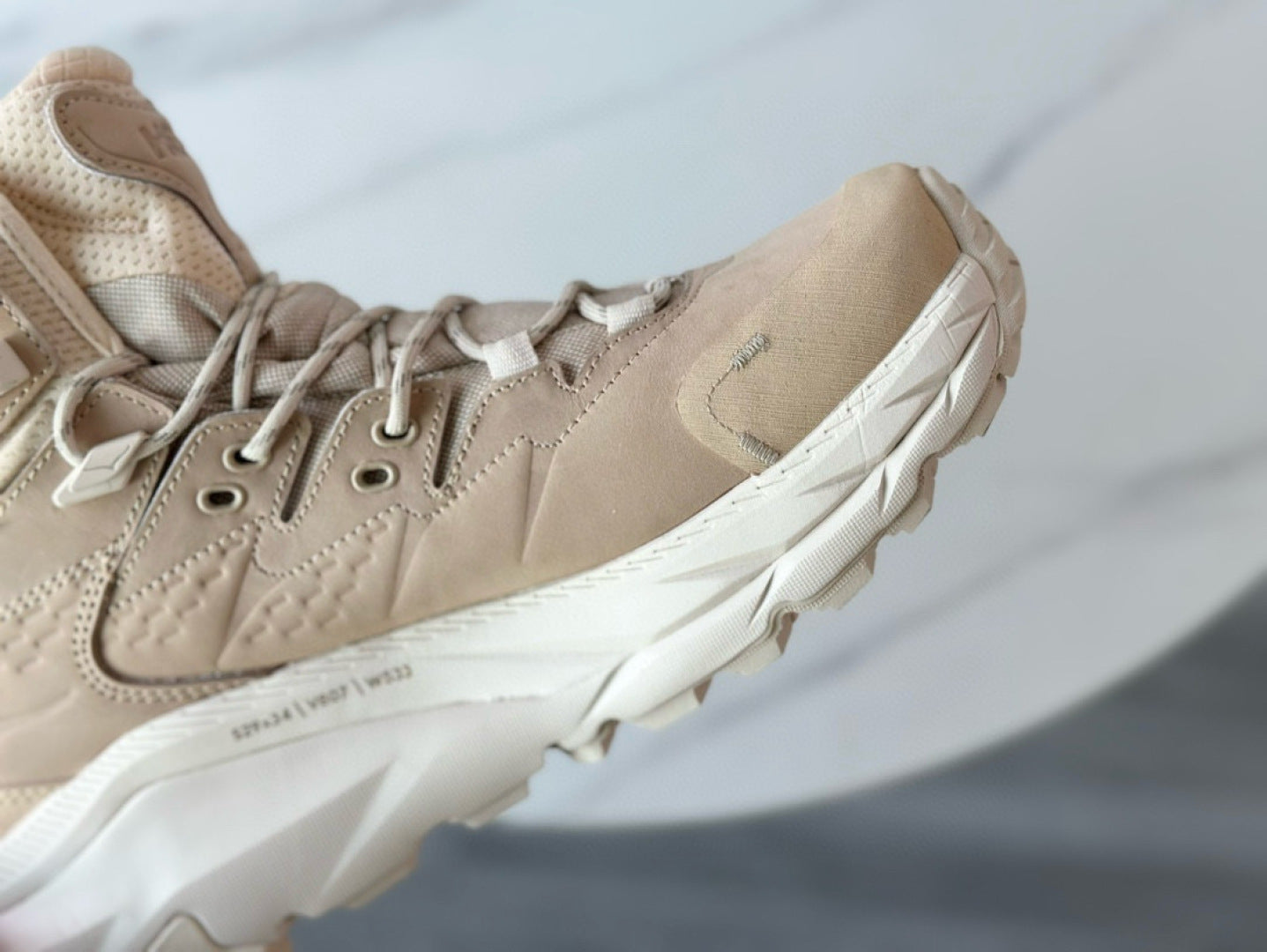 Hoka Kaha 2 Frost GTX Oat Milk | Sesame