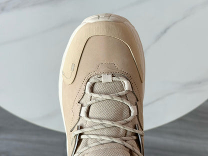 Hoka Kaha 2 Frost GTX Oat Milk | Sesame