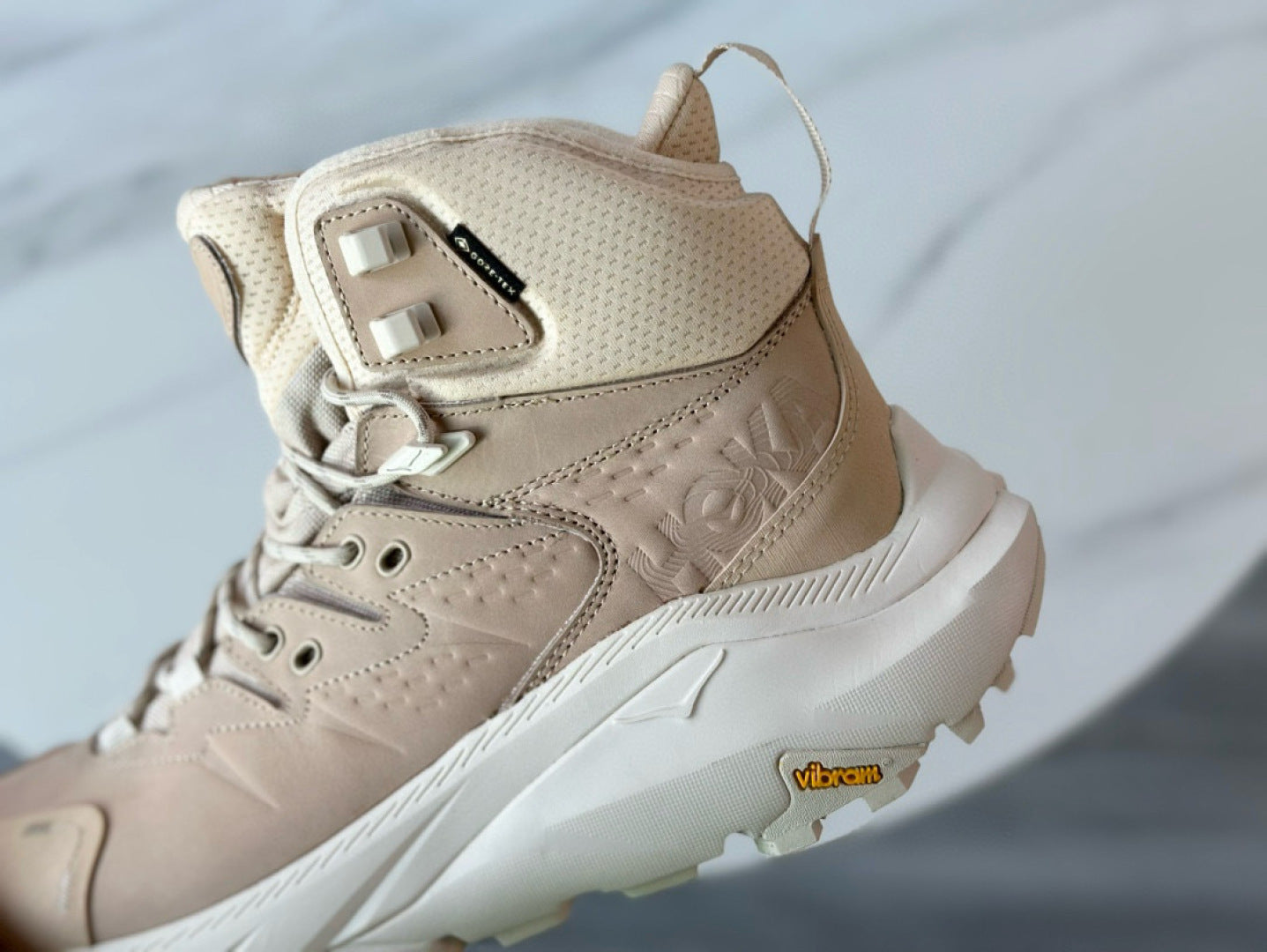 Hoka Kaha 2 Frost GTX Oat Milk | Sesame