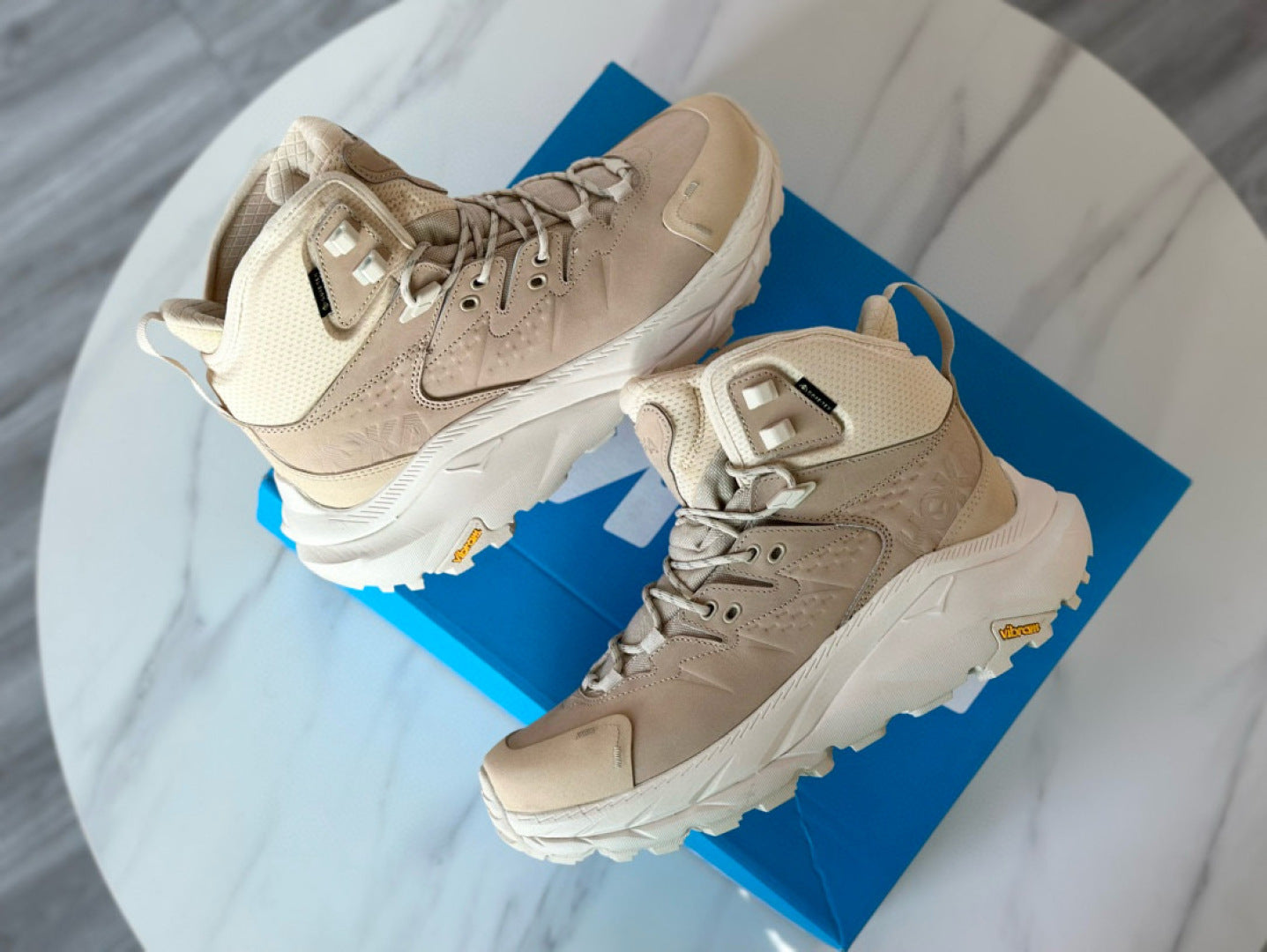 Hoka Kaha 2 Frost GTX Oat Milk | Sesame