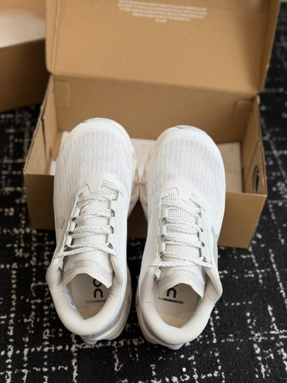 On Cloudmonster Pure White Silver Shock Absorbing Sport Shoes Breathable Mesh Athletic Trainers