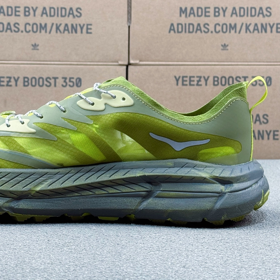 Hoka Mafate Speed 4 Fluorescent Green