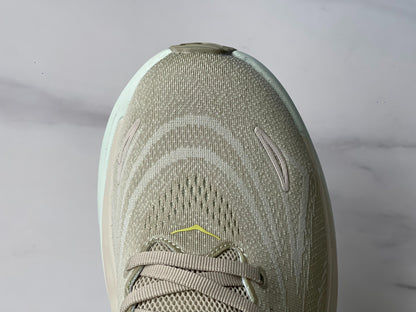 HOKA ONE ONE Arahi 8 Gray | Khaki