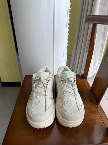 HOKA Bondi B3LS Grayish White