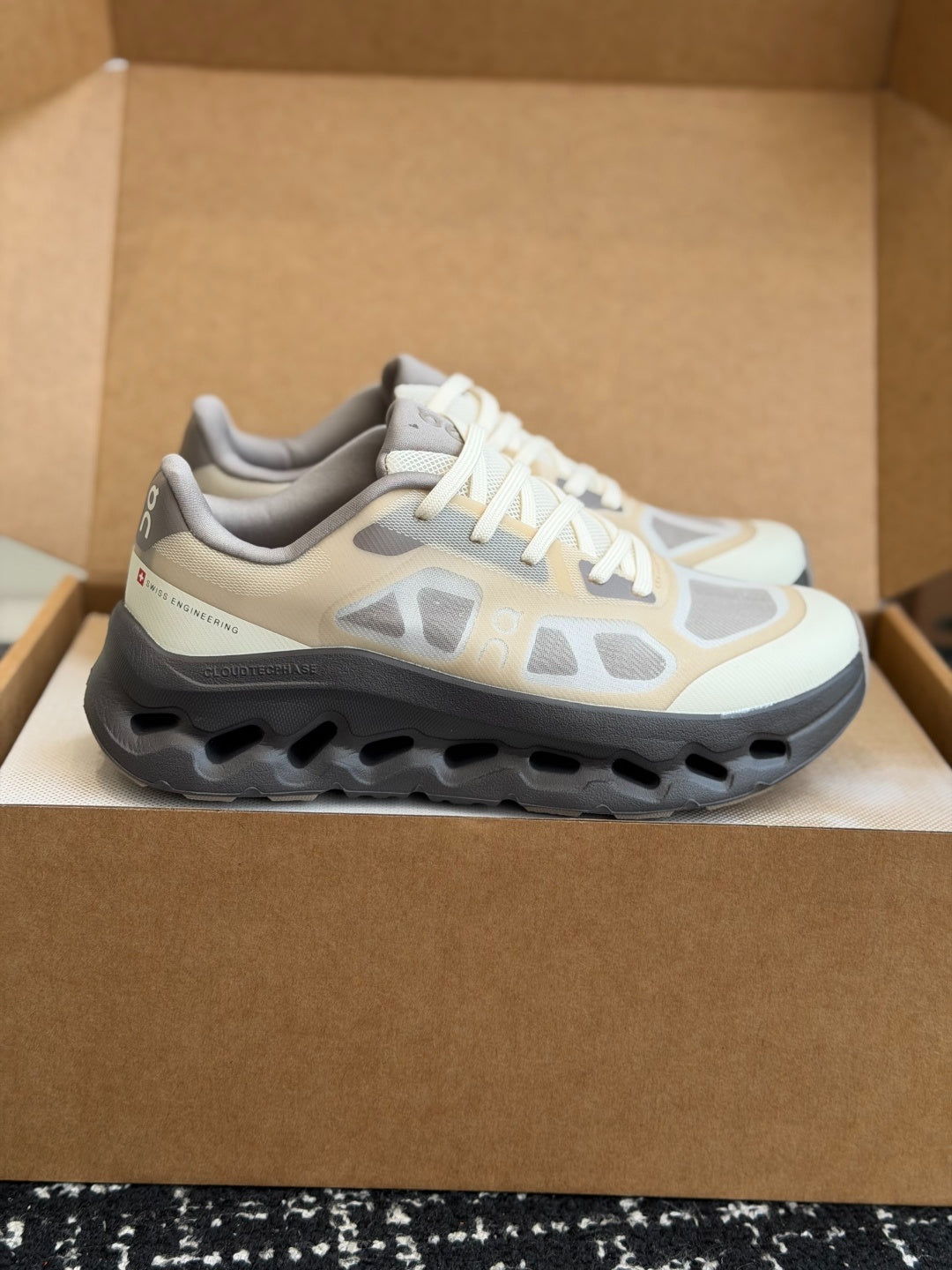 Cloudtilt Remix Sand Ash Cloud Cushion Running Sneakers Retro Earth Tone Commuter Shoes