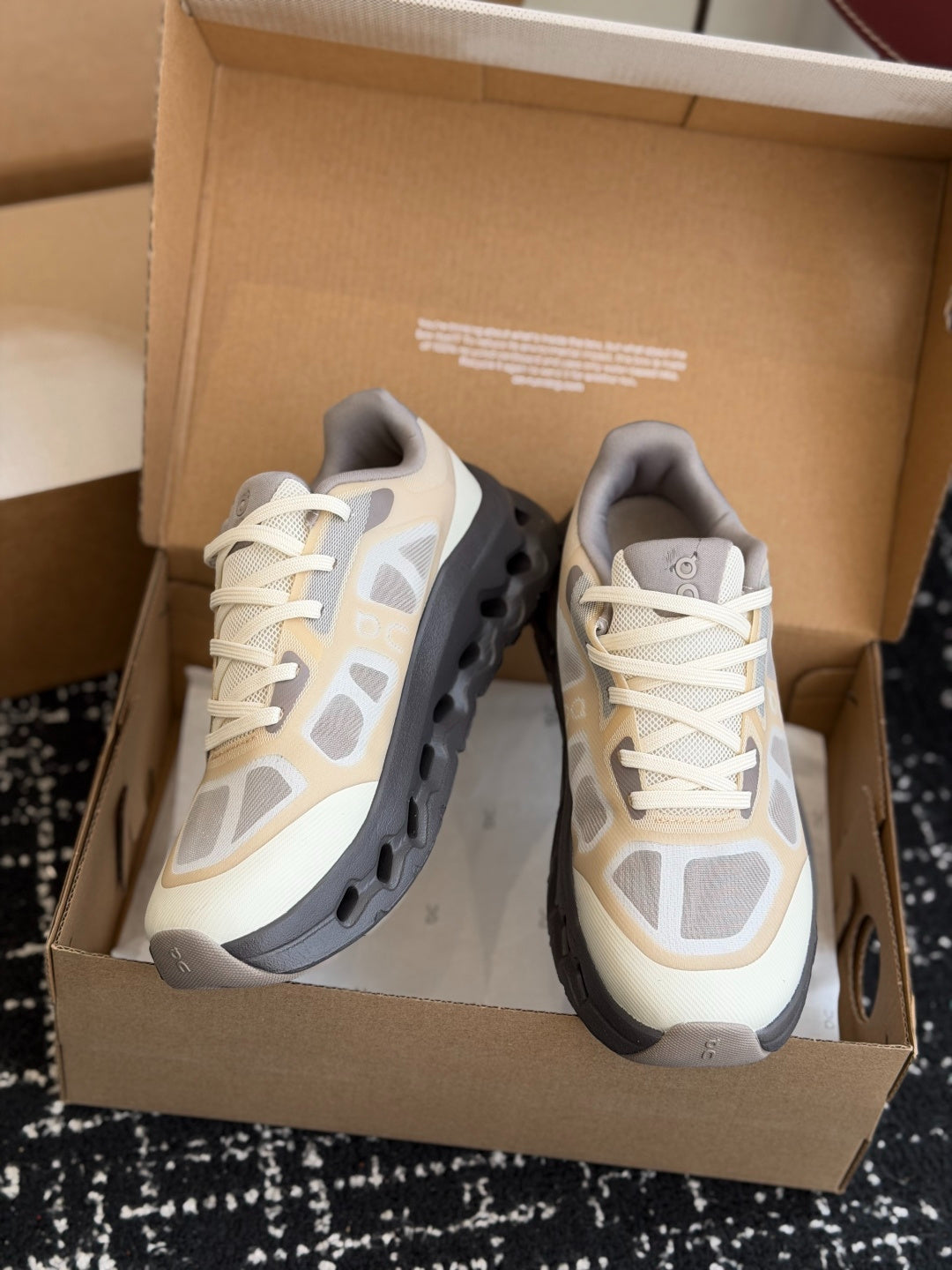 Cloudtilt Remix Sand Ash Cloud Cushion Running Sneakers Retro Earth Tone Commuter Shoes